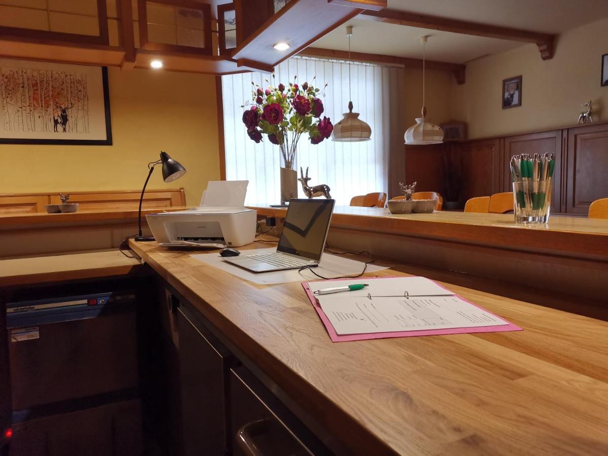 Hotel-Pension Zum Hirsch Hattersheim am Main Dış mekan fotoğraf
