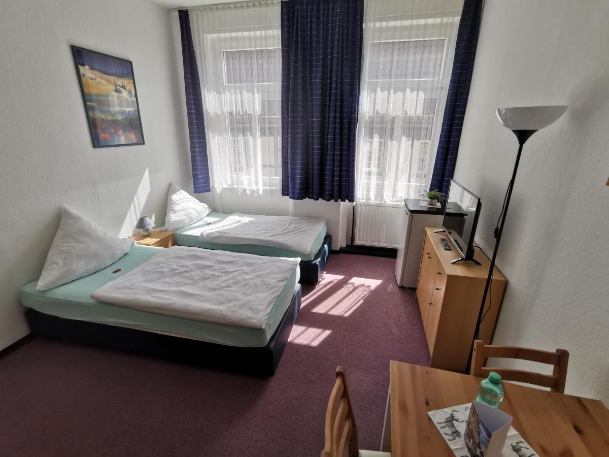 Hotel-Pension Zum Hirsch Hattersheim am Main Dış mekan fotoğraf