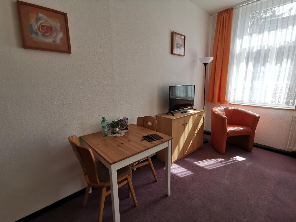 Hotel-Pension Zum Hirsch Hattersheim am Main Dış mekan fotoğraf