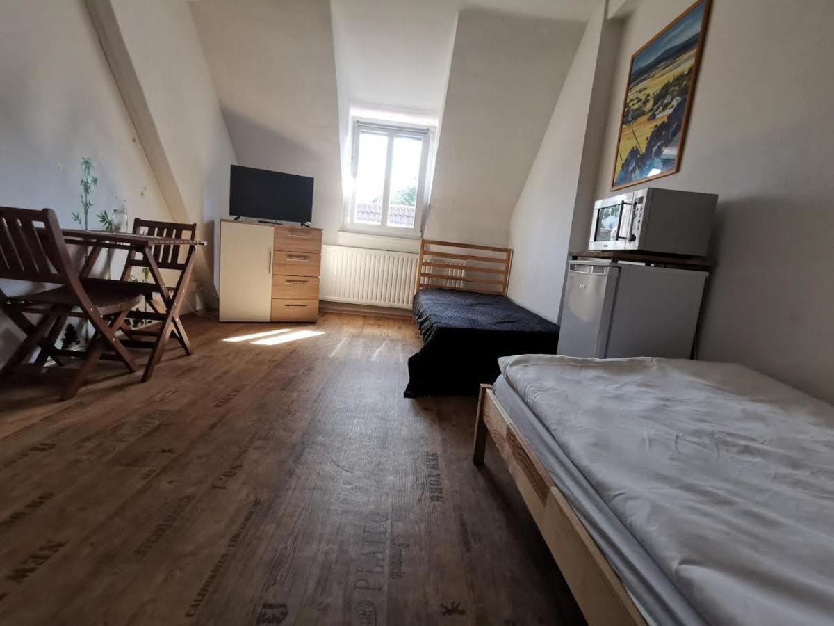 Hotel-Pension Zum Hirsch Hattersheim am Main Dış mekan fotoğraf