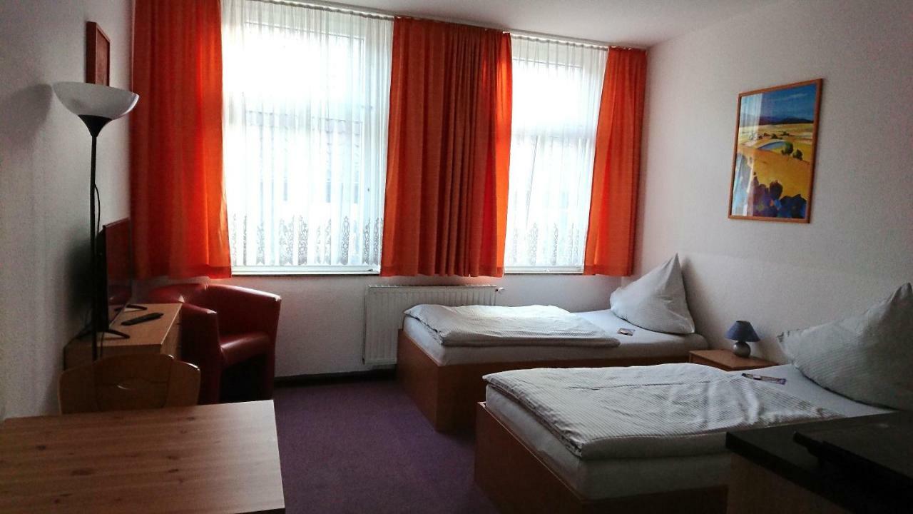 Hotel-Pension Zum Hirsch Hattersheim am Main Dış mekan fotoğraf